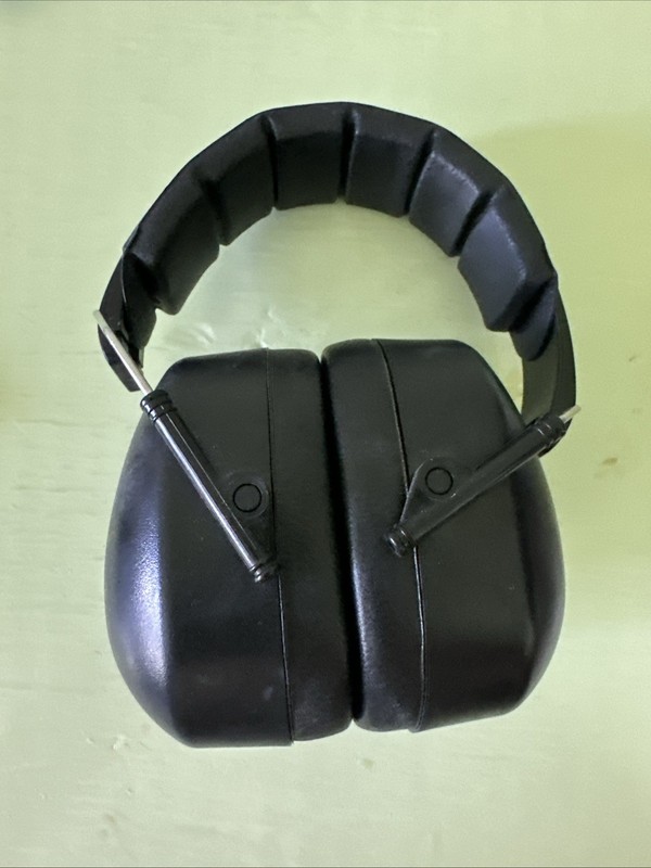 Green Devil Hearing Protection Ear Muffs Noise Cancelling NRR 28dB One Size