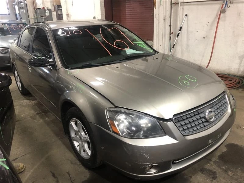 Engine Cover Nissan Altima 2005 05 1076015 Foto 3 de 4