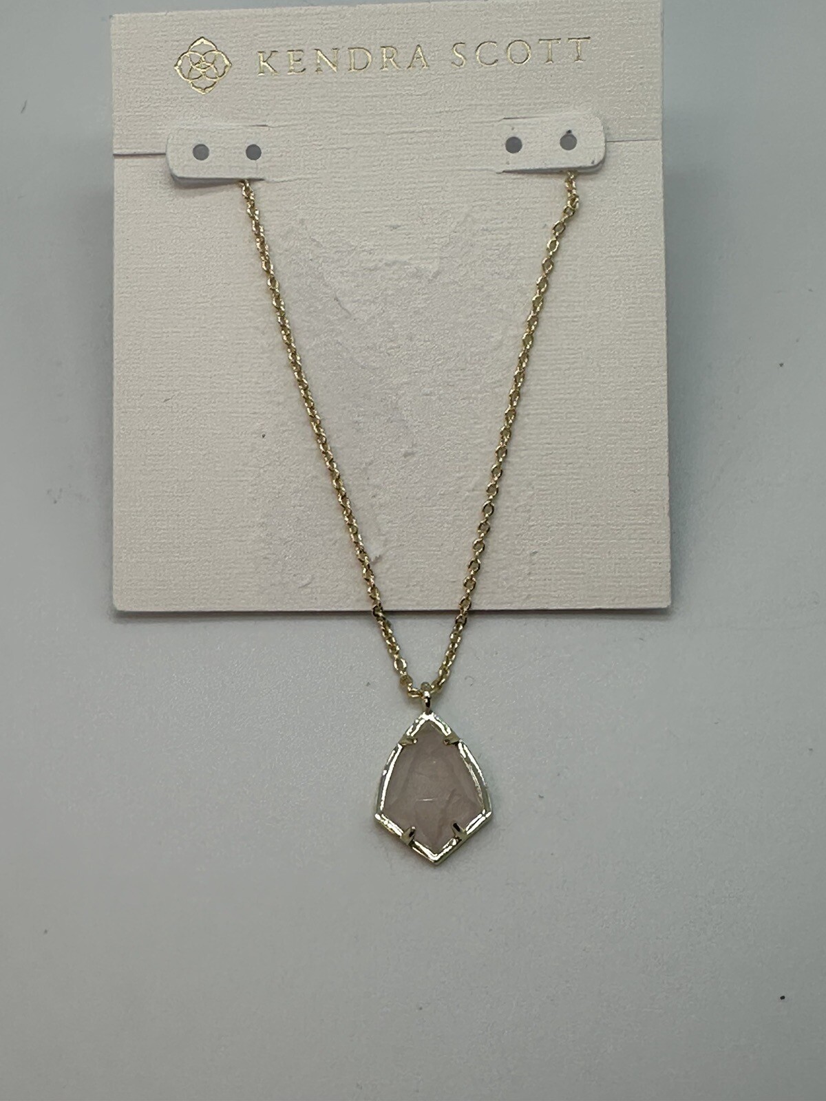 NWT Kendra Scott Cory Pendant Necklace In Slate Cats Eye Gold NWT Kendra Scott Cory Pendant Necklace In Slate Cats Eye Gold