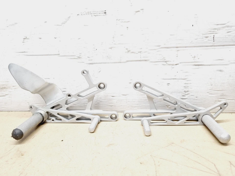 Yamaha R1 4XV Rearsets Race 1998 1999 2000 2001 2002 5jj Foot Rests Rear Sets - Image 2 of 4