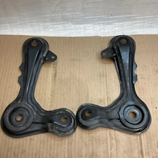 2010-2012 LEXUS HS250H - FRONT SUBFRAME CONNECTING BRACKETS PAIR￼OEM