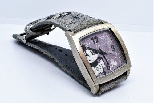 Disney Parks Mickey Mouse Limited Release Watch w/Gray Mickey Band NEW BATTERY - Picture 4 of 7