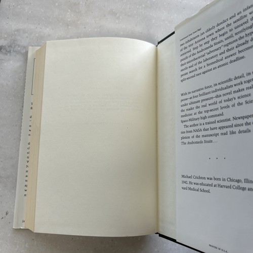 The Andromeda Strain by Michael Crichton / 1969 Paperback - Picture 8 of 10