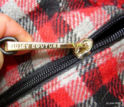 Bolso/cartera Juicy Couture rojo negro a cuadros lana metal cerradura corazón 3 cremalleras - Imagen 3 de 8