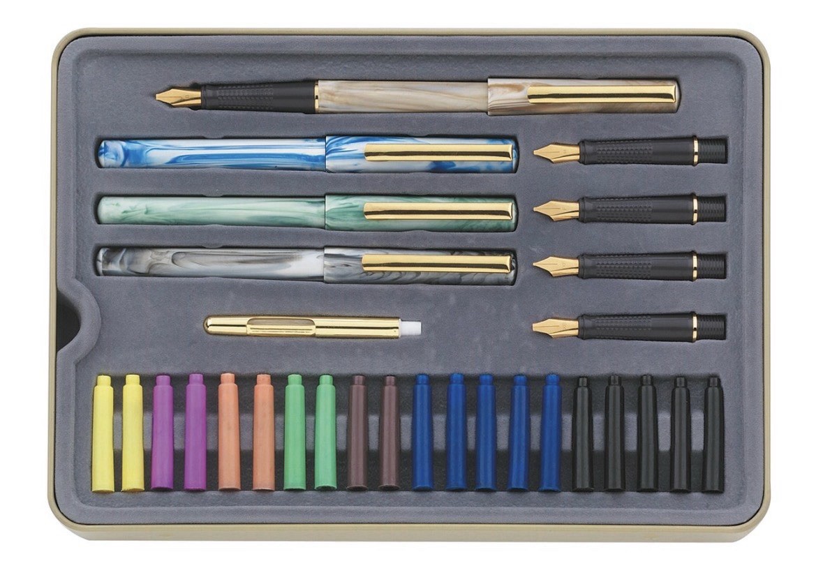 Staedtler Deluxe 33-Piece Calligraphy Set