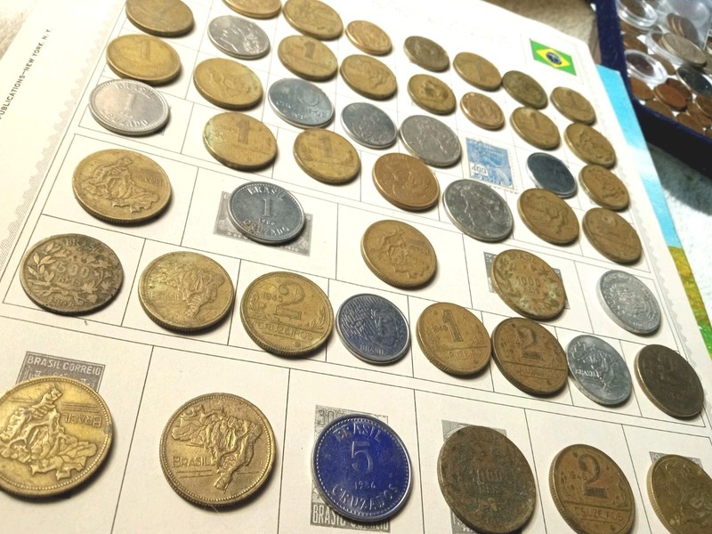 Junk Drawer collectors World album   coins 
