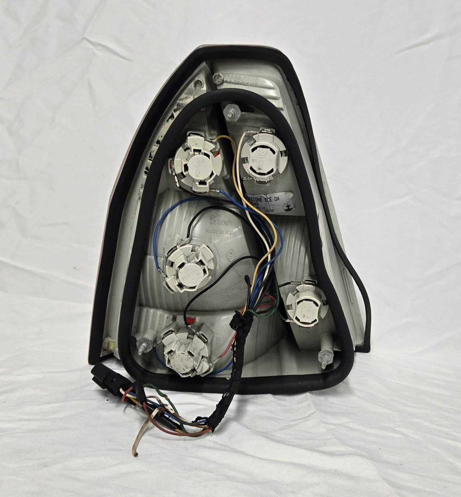 2005 Maserati Quattroporte M139 Rear Exterior RH Right Passenger Tail Light Assy