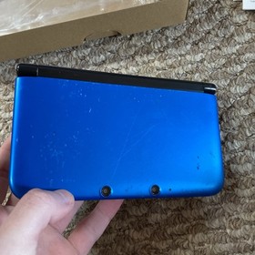 Nintendo 3DS XL Handheld System - Blue/Black USA In Box CiB With Charger