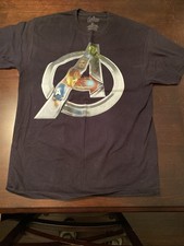 Avengers Men’s Large T Shirt Black with logo Excellent Condition 