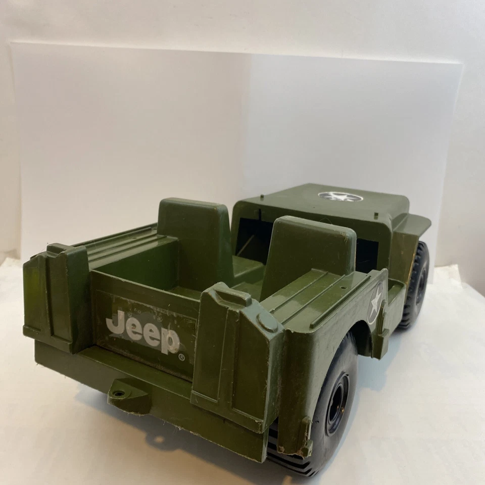 Vintage 1973 Carolina Enterprises Army Jeep - Image 4 of 4