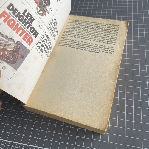 ORIGINAL RETRO Paperback Book Cafe Art 1978 SS-GB DEIGHTON War Military E2 - Picture 4 of 6