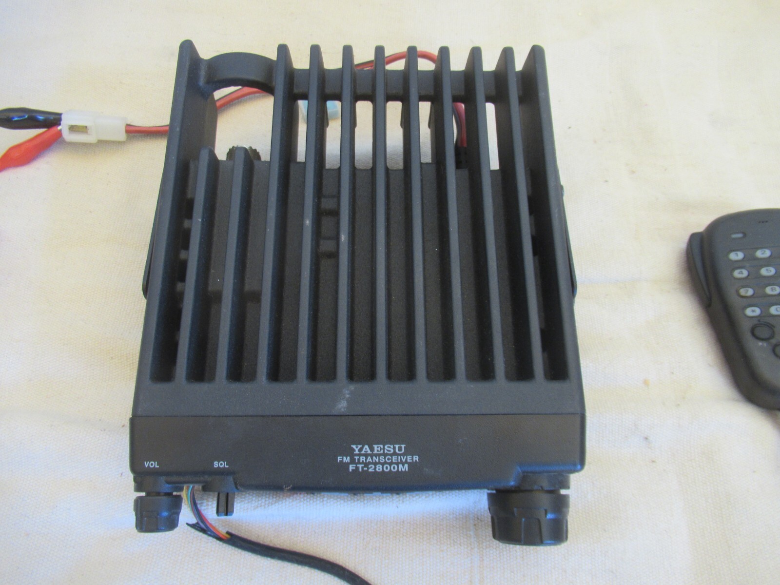 Yaesu Model FT2800M 2Meter FM Mobile Transceiver Radio w/MH48 DTMF