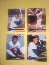 ROD CAREW 5-CARD FRONT ROW SET WITH AUTOGRAPH