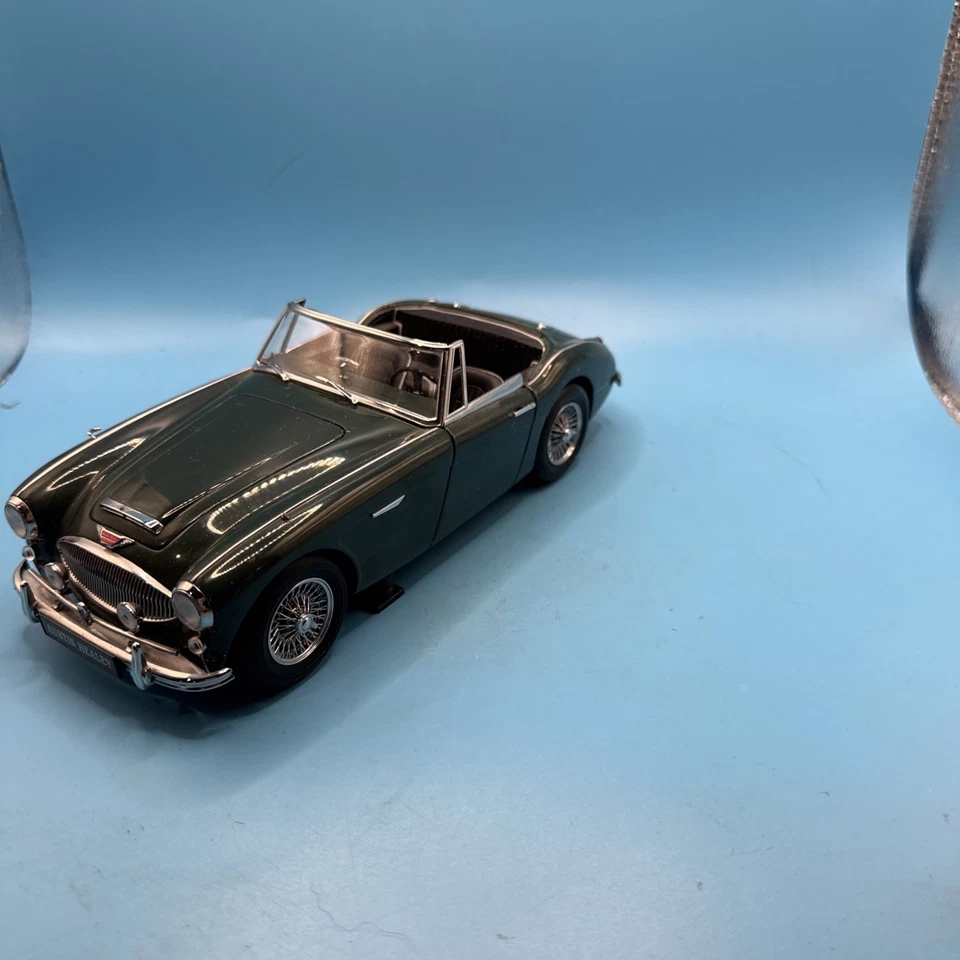 1/18 Kyosho Gorgeous Collection Austin Healey 3000MK-II (Green). No. 08142G Rare - Image 4 of 4