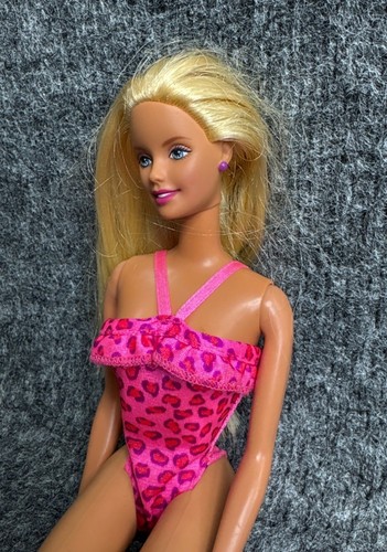 Barbie bambola in costume da bagno leopardato rosa capelli biondi Mattel anni 90 - Foto 2 di 7