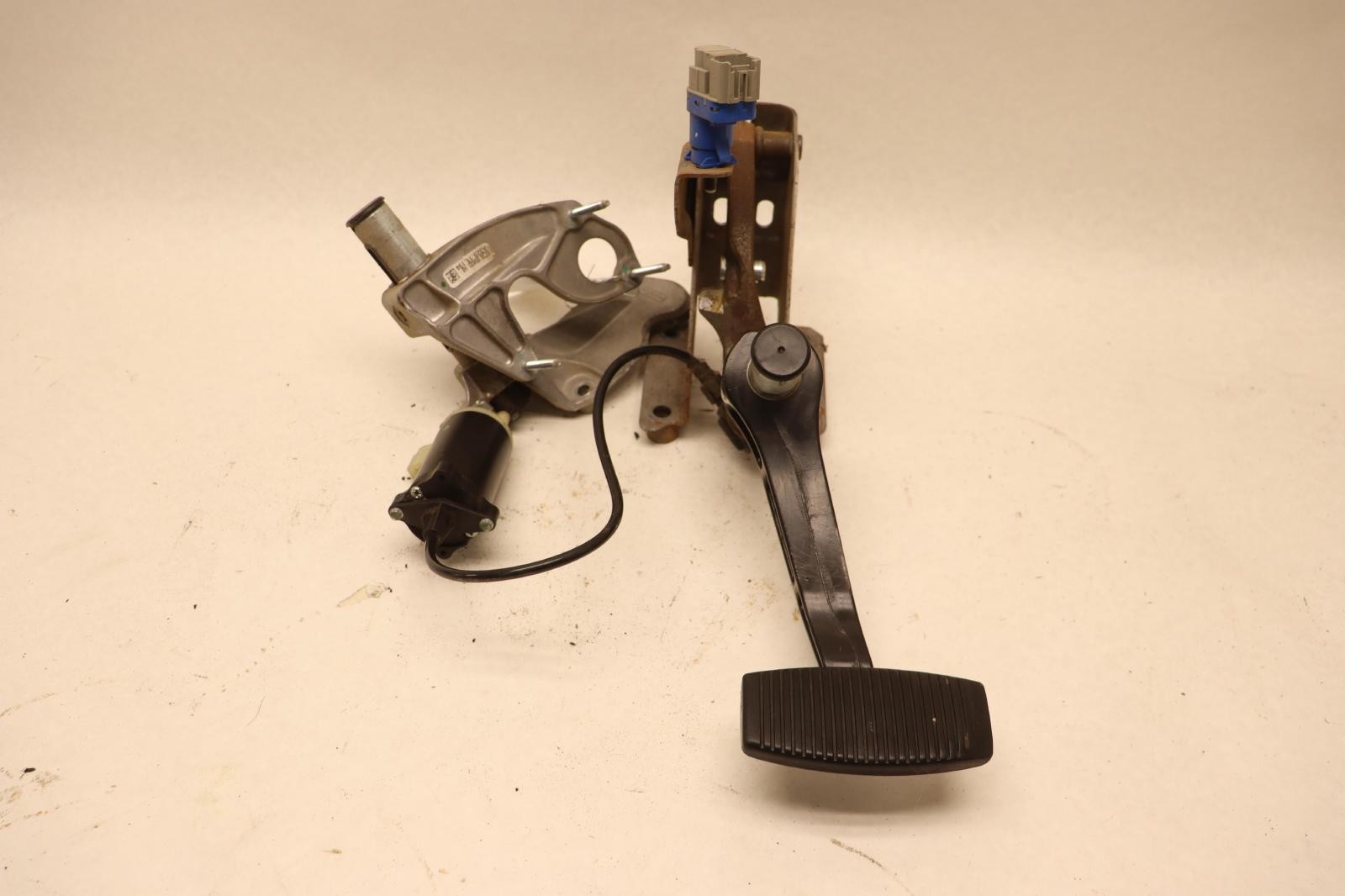 2008-2012 FORD F250 SD PARK PARKING BRAKE PEDAL W/ ADJUSTER 
