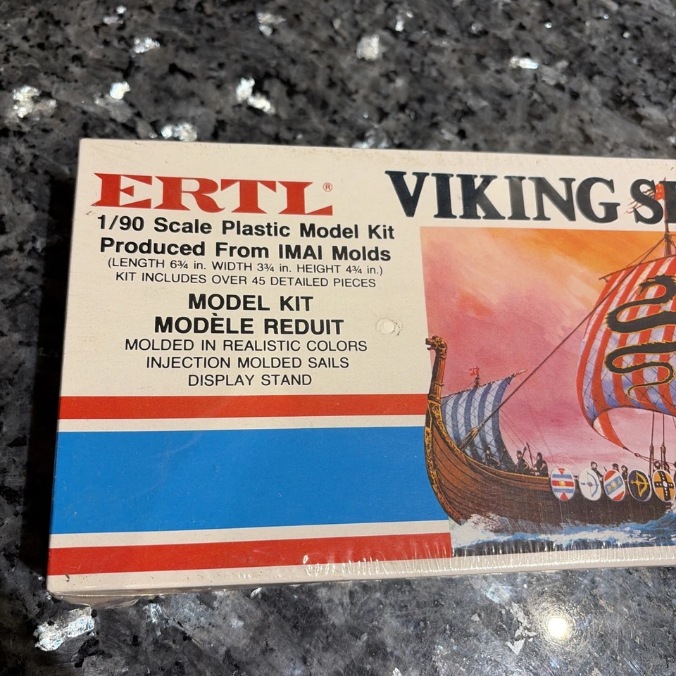 Kit Modelo Plástico Vintage ERTL IMAI Barco Vikingo Escala 1/90 Moldeado en Color 8081 Foto 2 de 4