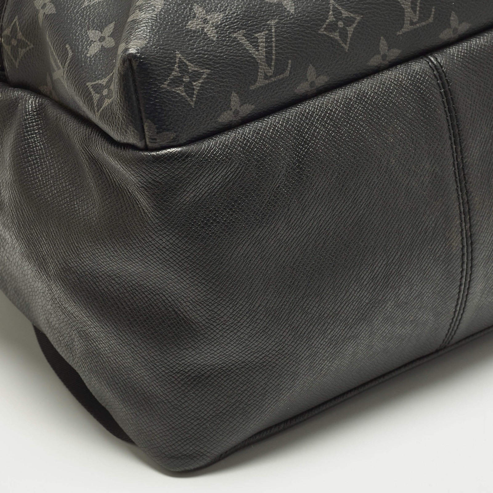 Louis Vuitton Discovery MM Monogram Eclipse Canva… - image 10