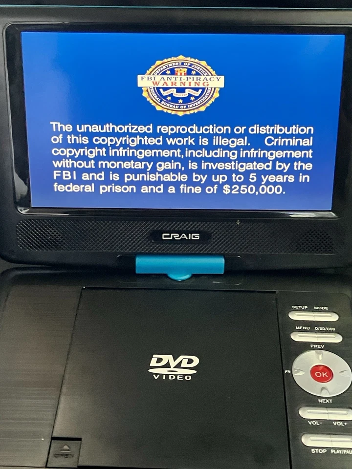 CRAIG Portable DVD Player 9"Swivel Screen Car Charger adapt No Power Cord TESTED - Image 3 of 4