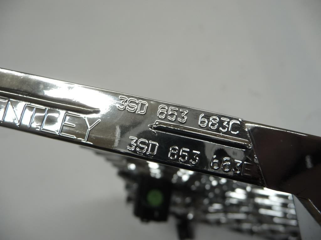Bentley Continental GT 2019-2024 Front Left Mesh Chrome P/N 3SD853683A