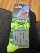 Adult Sesame Street Oscar the Grouch Novelty Crew Socks Size 8-12 NWT