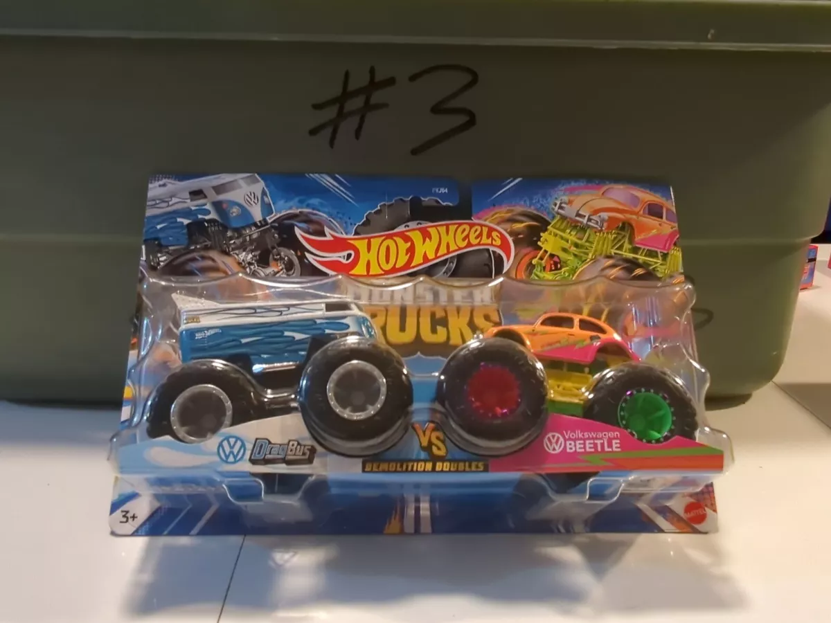 Hot Wheels Monster Trucks 1:64 Scale Demolition Doubles DragBus vs