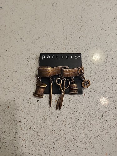 New Vintage Partners Sewing Needle Thread Dangle Charms Brooch Pin Gold Tone