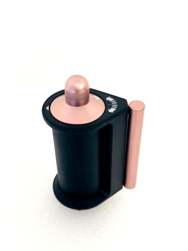 Nuevo diseño Dyson envoltura de aire Coanda accesorio de secadora suavizante, negro/rosa - Imagen 1 de 5