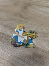 Disney 2017 Road Signs Alice in Wonderland LE 300 Pin