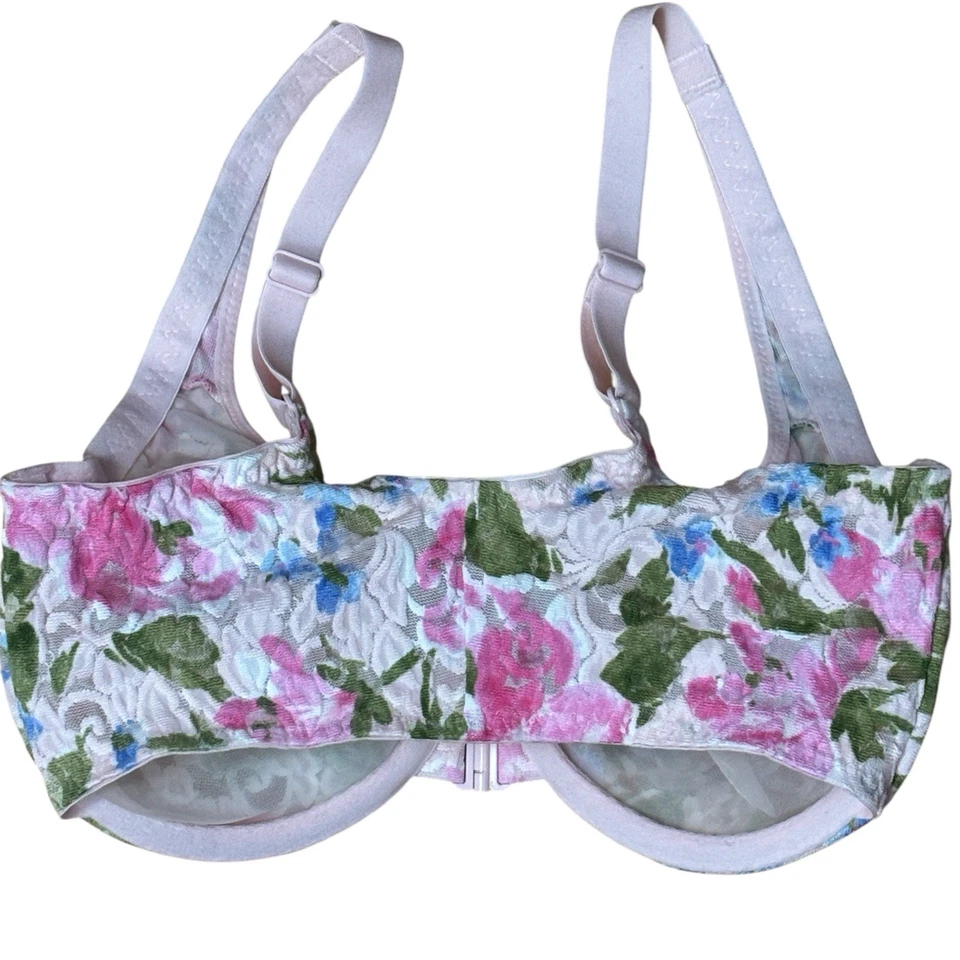 Victoria’s Secret Vintage Floral Lace Bra 34DD + Hi-Cut Brief Medium Set Pink - Image 3 of 4