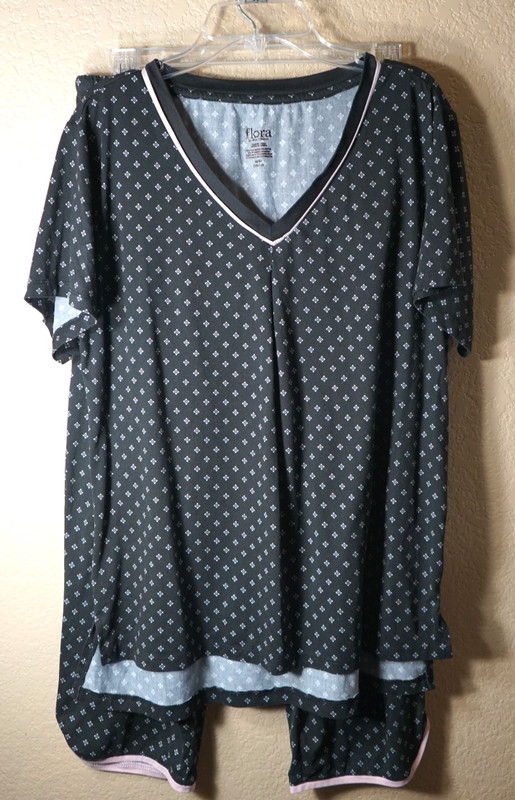 Flora black and white M short sleeve 2 pc pajama set