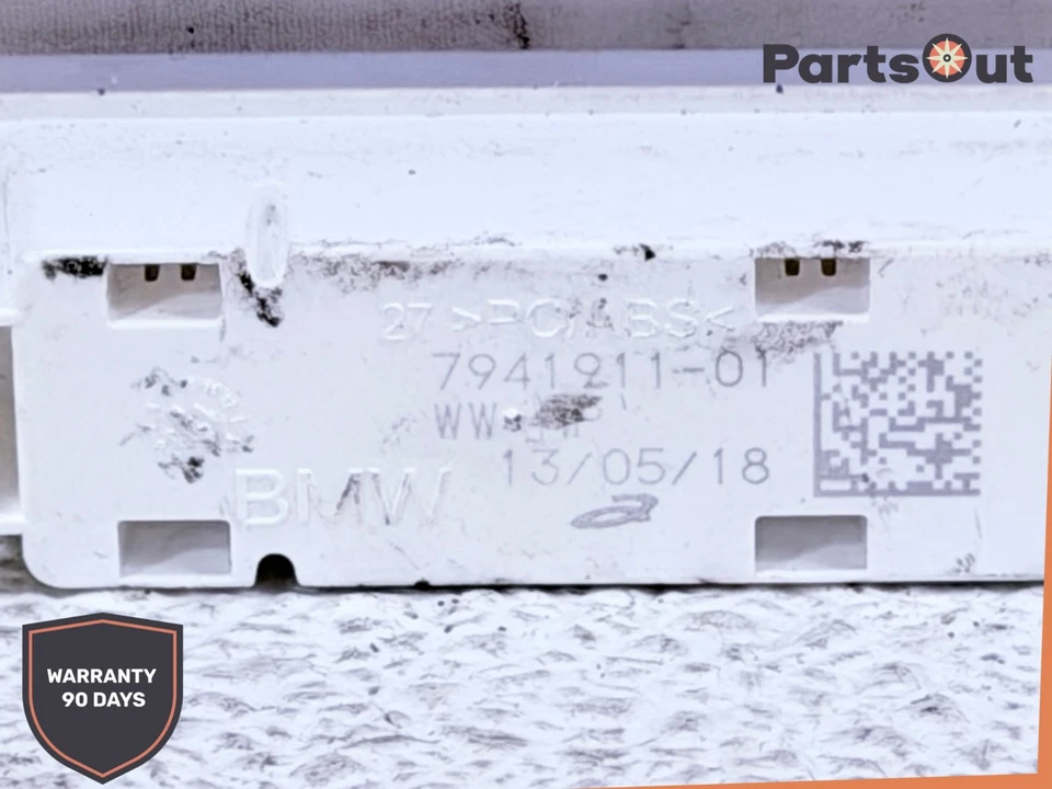 BMW 340I 2016-2018 - Luz interior LED trasera 7941911 Foto 3 de 3