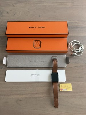 Apple Watch Hermes Series 8 GPS + Cellular, 45mm Silver Stainless Steel Case