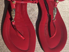 Tory Burch Sandals Red Patent Leather Gold Fish Logo Thong Shoes Size 9 1/2 RARE