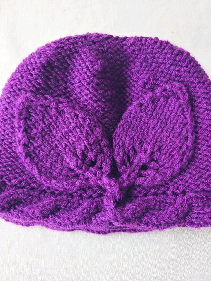 二手状况完好暖紫色手工针织帽 — 第 3/4 张图片