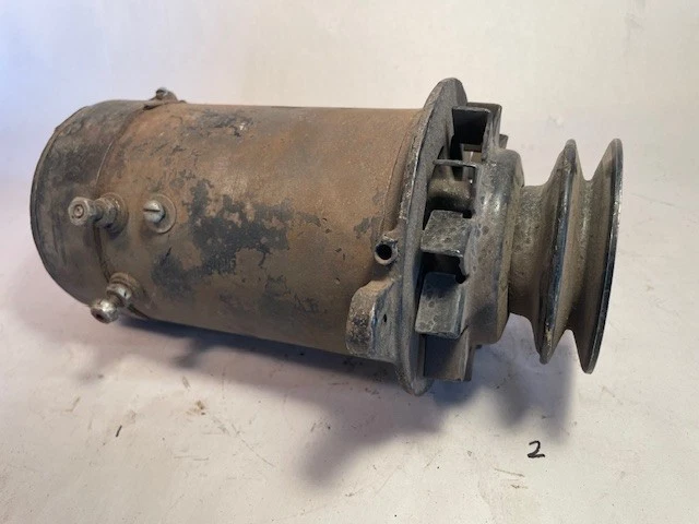 Generador OEM 6V GGW 2A 53-71?  Jeep Willys CJ MB SW Foto 2 de 4