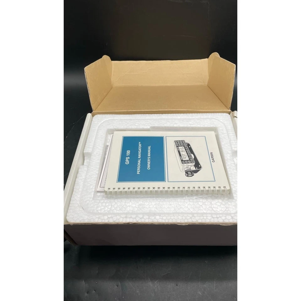 Garmin GPS 100 STD Navegador Marino Aviación Profesional 33VDC 230VAC Unidad Foto 3 de 4