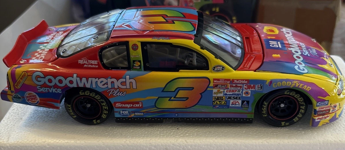 Action Dale Earnhardt 2000 Vehicle Year Diecast Racing Cars for