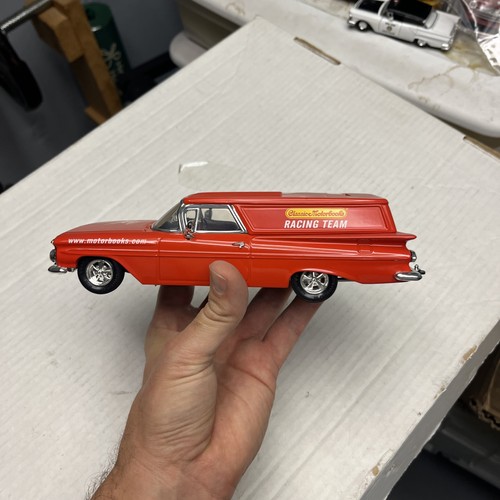 1959 El Camino ERTL CLASSIC MOTORBOOKS RACING TEAM BANK,