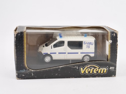 Verem V290 Renault trafic ambulance SAMU 15 - 第 1/11 張圖片