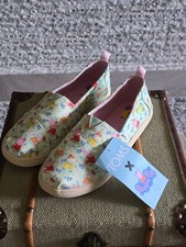 TOMS PEPPA PIG