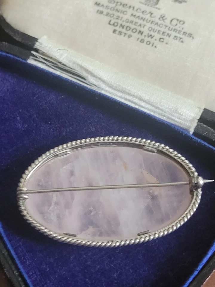 Broche ovalado de plata de ley y cuarzo rosa totalmente marcado Foto 2 de 4