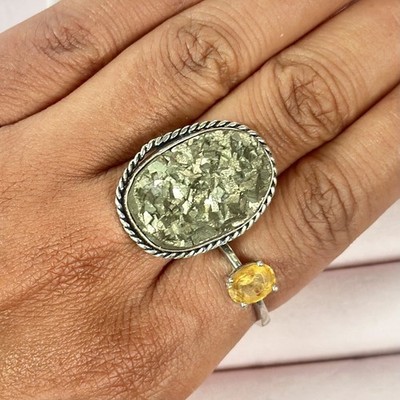 Verstellbarer Ring aus rohem Pyrit   versilbert   Schutz + Fülle 