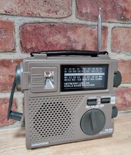 Grundig FR-200 AM FM SW Short Wave Hand Crank Emergency Radio