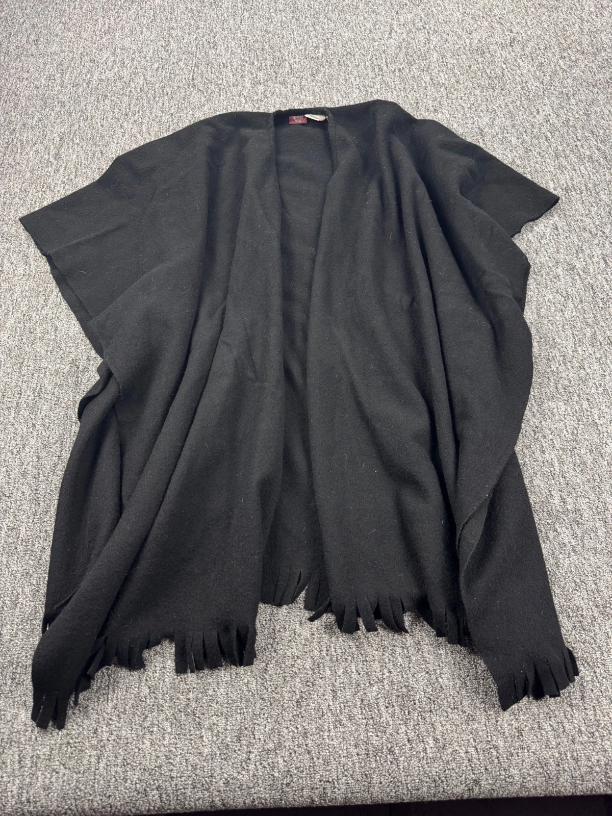 Northern Style Sweater Women One Size Black Wool Fringe Cape Poncho Coatigan Vtg