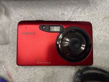Cobra Compact Digital Camera 8X Digital Zoom 8.0 Megapixel 2.4" LTPS Display