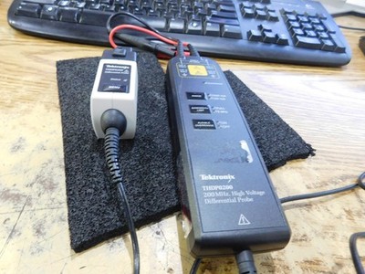 Tektronix Model: THDP0200 High Voltage 200 MHz Differential Probe