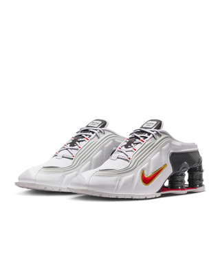 IM5420-100 Martine Rose Nike Shox MR4 White Varsity Red (Damen)