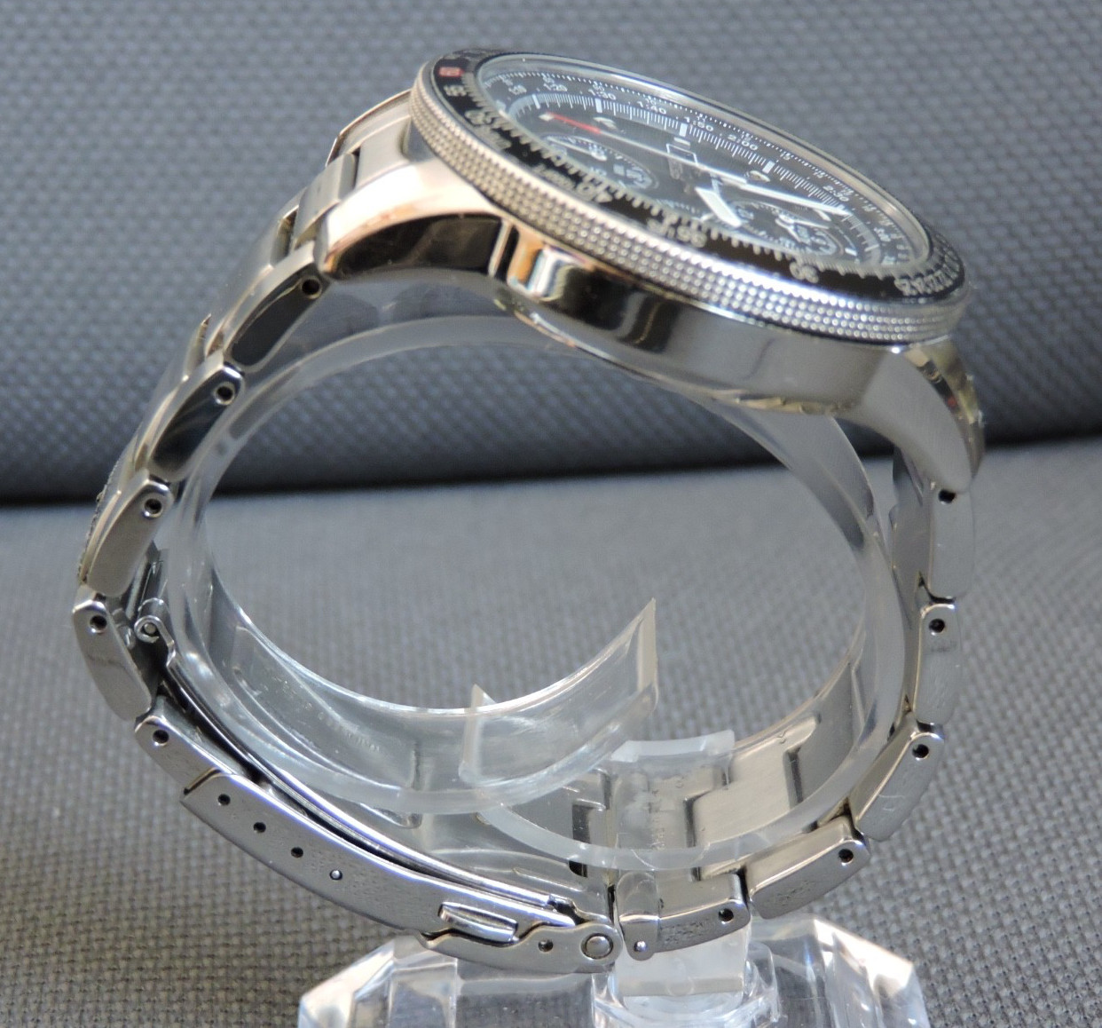 SEIKO PROSPEX Sky Professional SBDL029 Solar Men's Watch working image 5