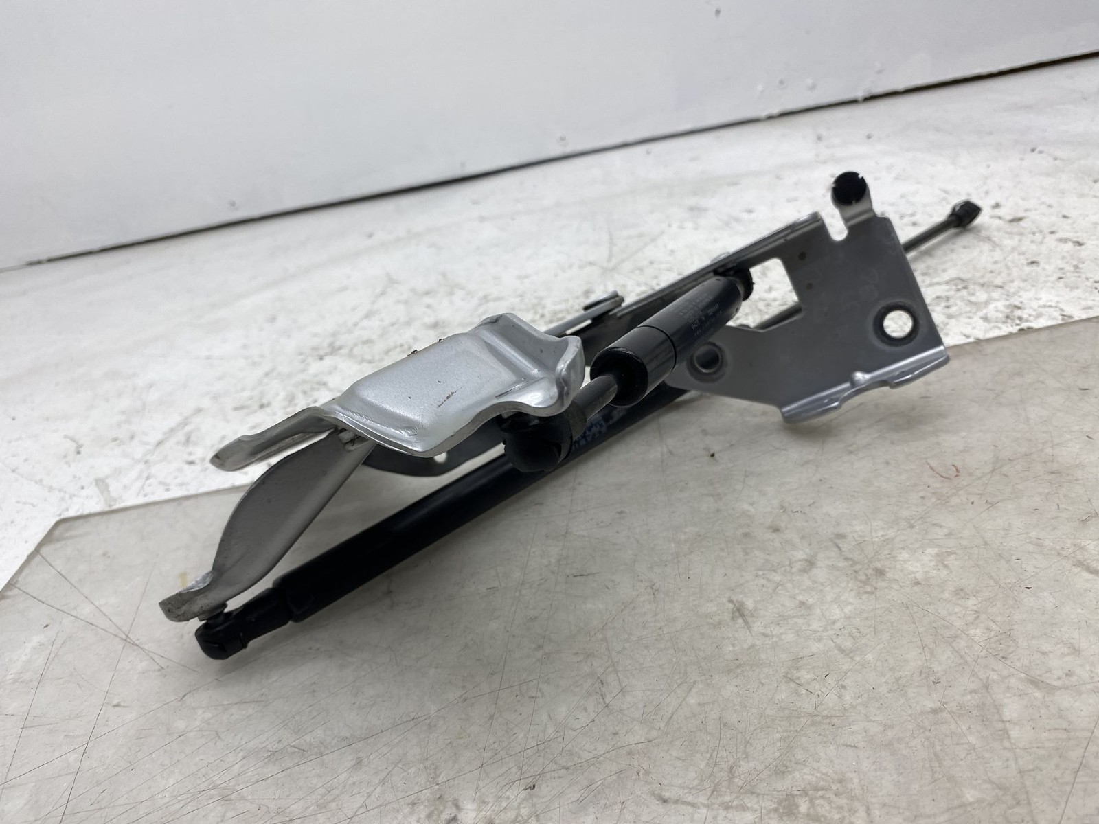 Bentley Flying Spur 2013-2019 FRONT+RIGHT Hood